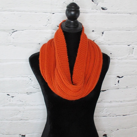 Duncan Street Designs Boho Neck Warmer Cowl Small Loop Infinity Scarf - Picture 1 of 4